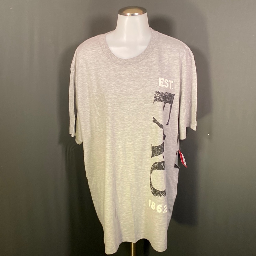 BNWT Fao Schwartz T shirt